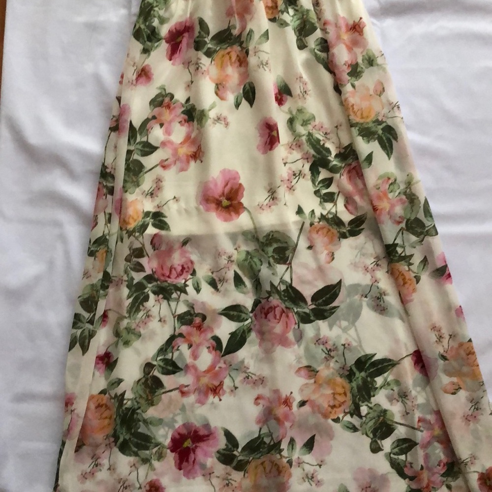 Flower Dress - Picture 2 of 5